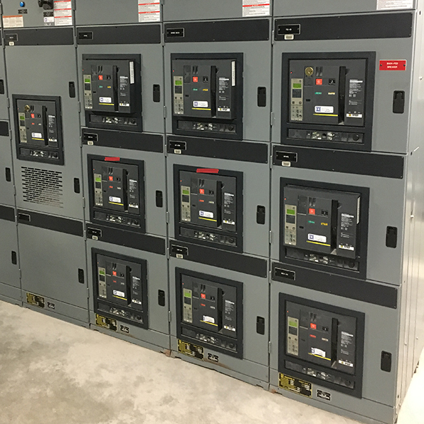 retrofit large industrial circuit breakers